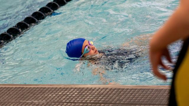 Learn to swim teacher