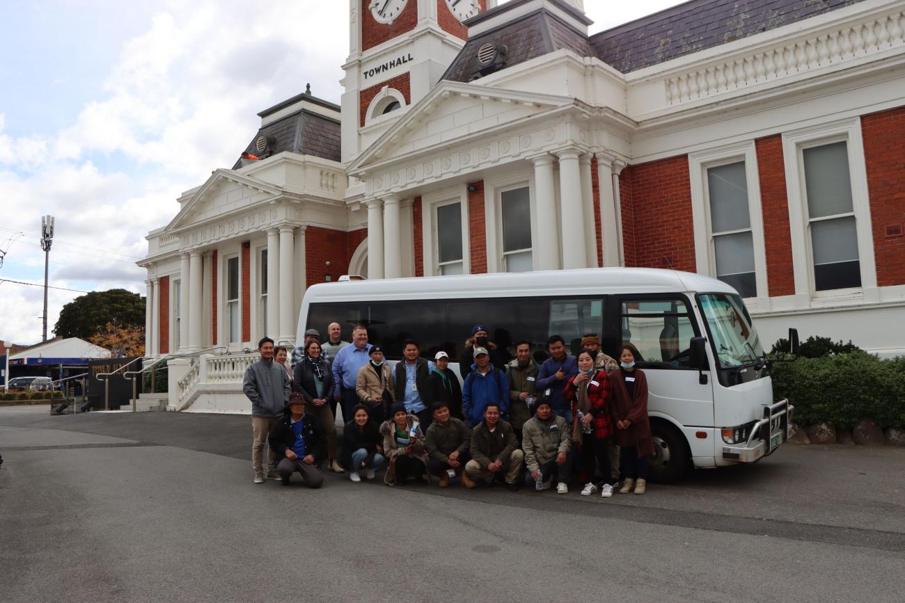 New Settlement Program bus tour