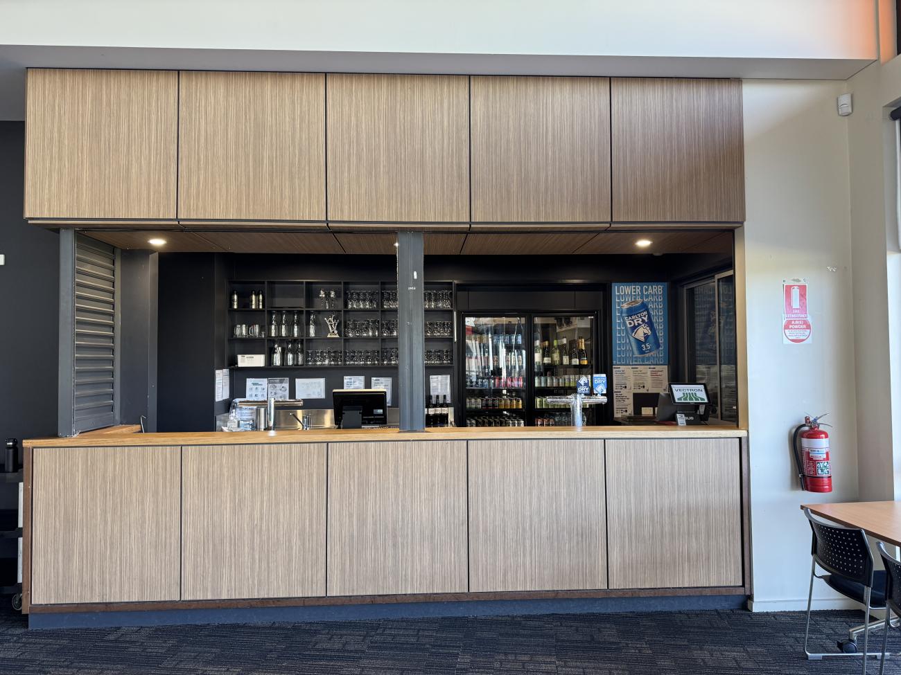 Alex Oval Bar