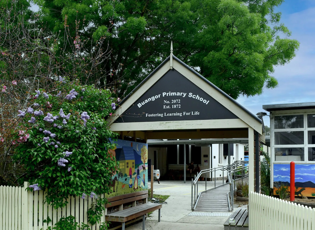 The facade of Buangor Primary School