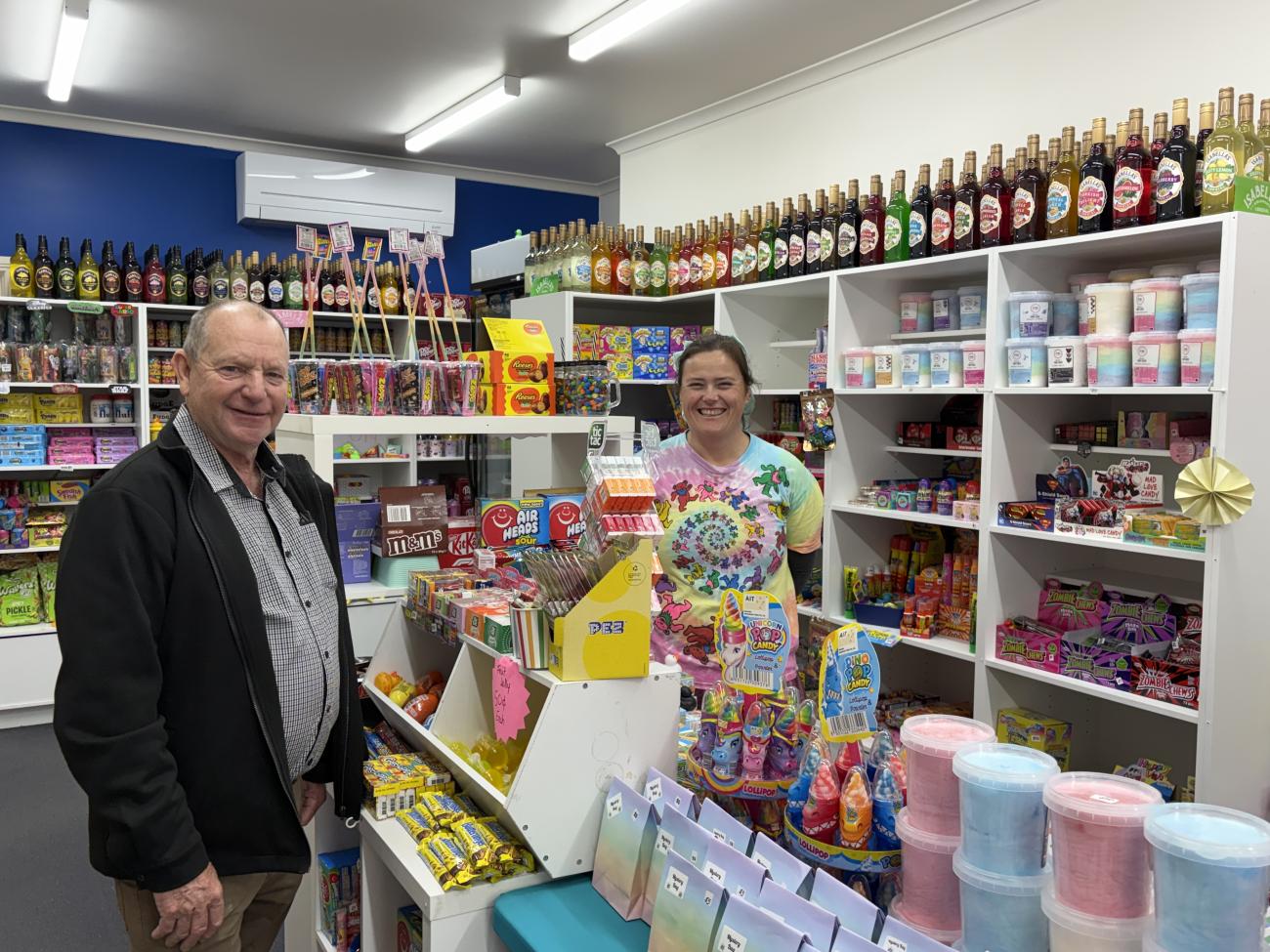 Mayor Bob Sanders and Ange Leithhead The Ararat Lolly shop